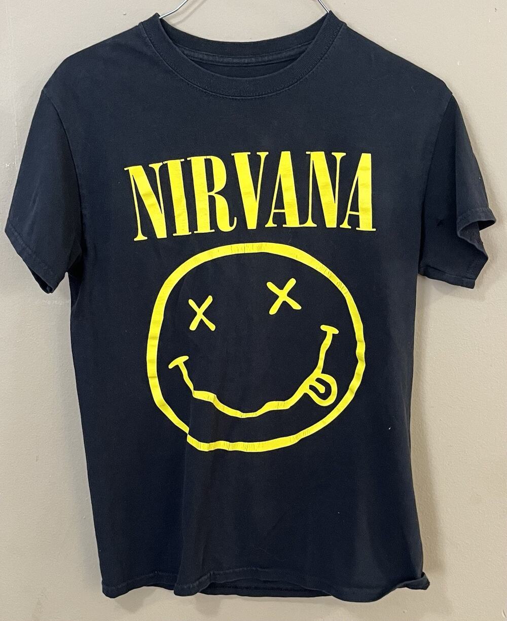 Nirvana Smiley Face T-Shirt Size Small Black Yellow 100%Cotton Licensed Band Tee